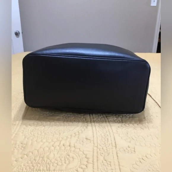 Coach Carry-All Tote Bag - Picture 6 of 6